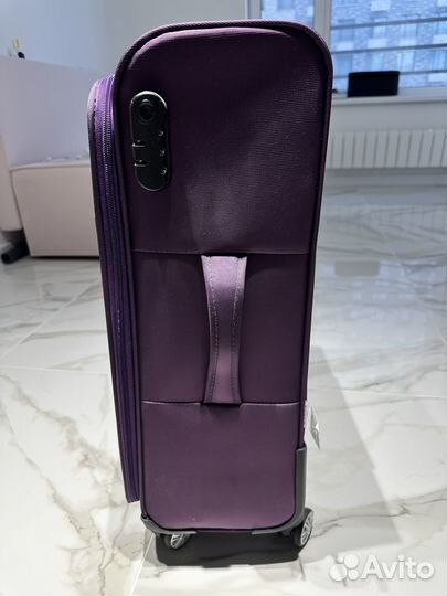 Чемодан на колесах ручная кладь новый