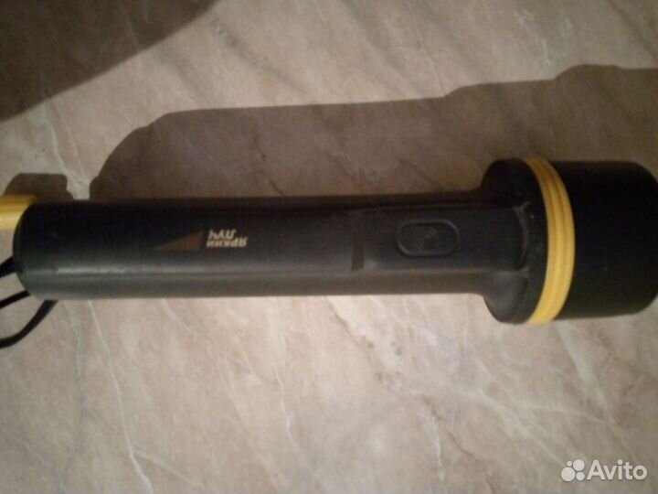 Фонарик аккумуляторный