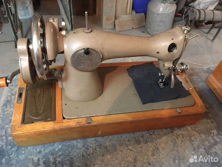 Швейная машинка