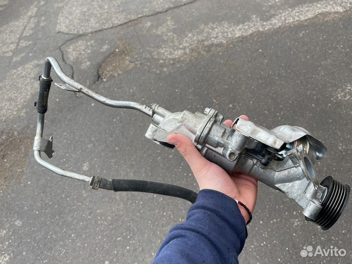 Помпа на mercedes w212