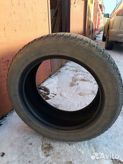 Bridgestone Blizzak Spike-01 235/55 R18