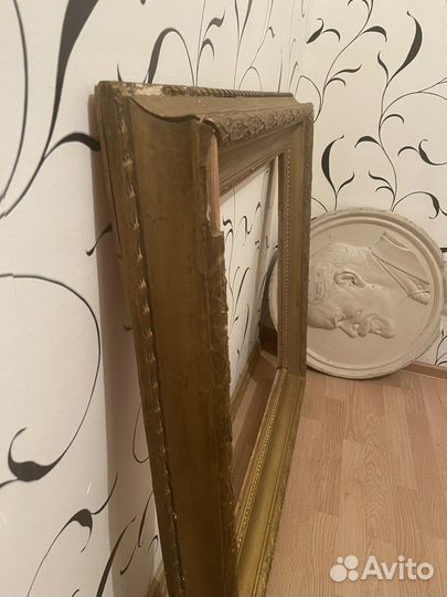 Большая старая рама для картины