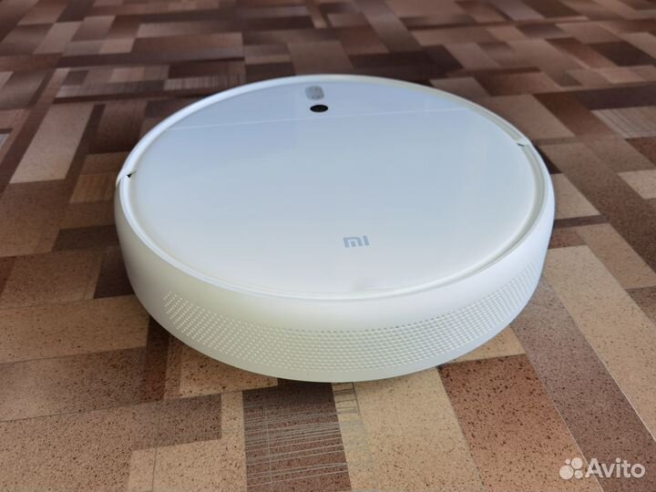 Робот-пылесос Xiaomi Mi Robot Vacuum Mop белый