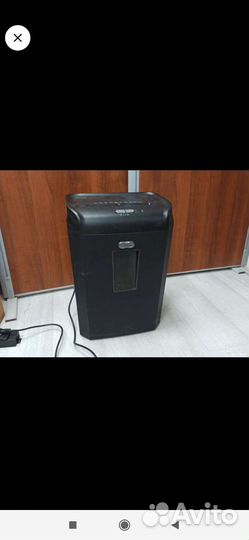 Уничтожитель бумаг, шредер