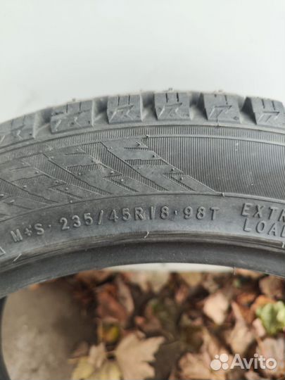 Nokian Tyres Hakkapeliitta 10p 235/45 R18 98T