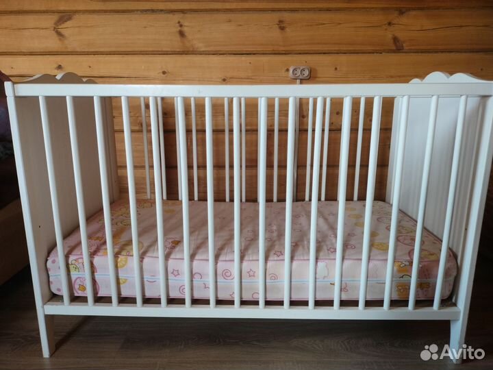 Детская кроватка