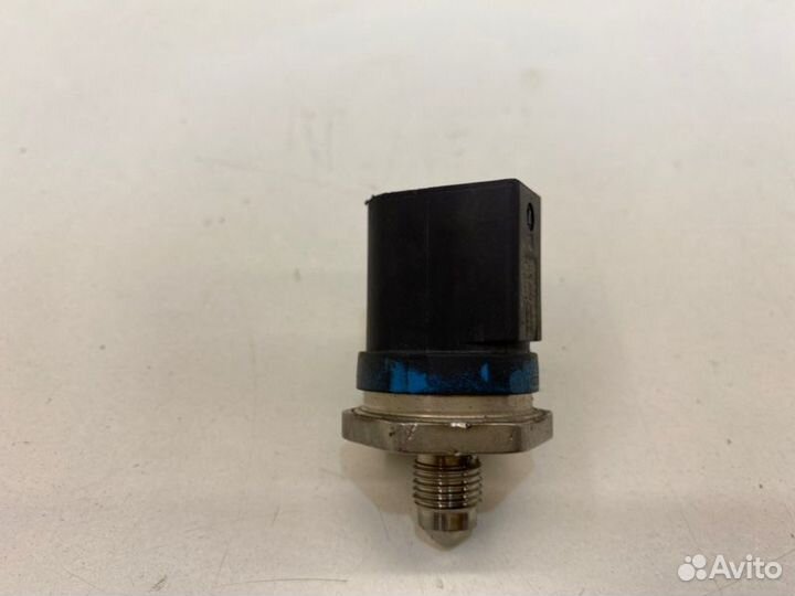 Датчик давления топлива Audi A6 C6 2.0 2008