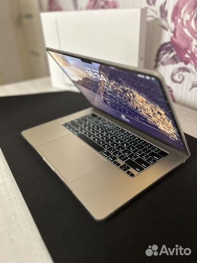 Macbook Air 15 m3 8 256 starlight