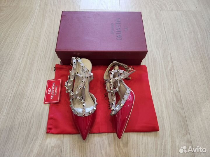 P0303AVT926550 Туфли Valentino 36