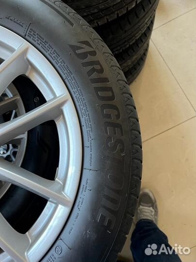 Колеса 225/60/18 bridgestone