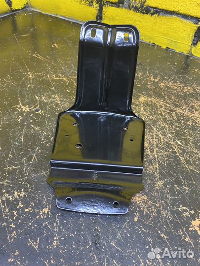 Крепления стоп сигнала ява 634