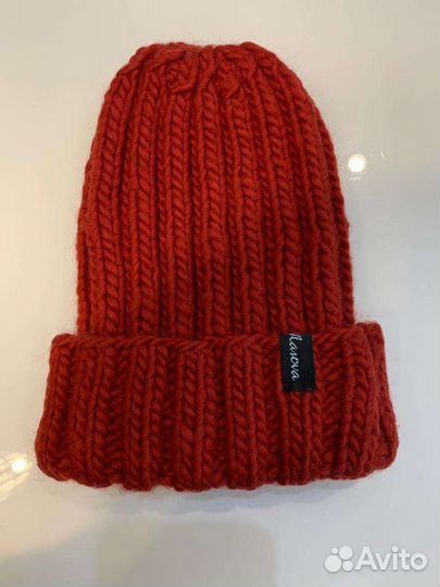 Шапка из мягкой перуанской пряжи(шерсти) новая