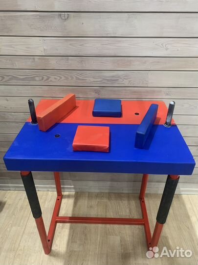 Стол для армрестлинга.Аренда