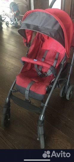 Прогулочная коляска chicco