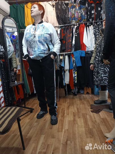 Спортивный костюм женский размер 52 новый