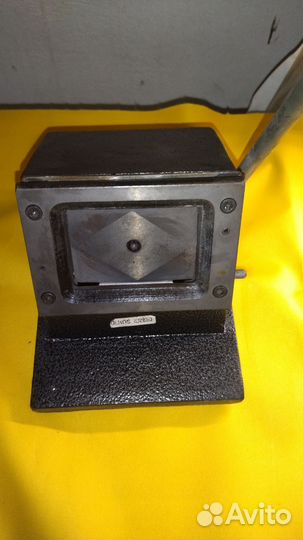 Вырубшик пластиковых карт размером 88х60мм