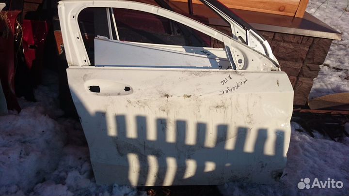 Mercedes A 176 дверь передняя правая