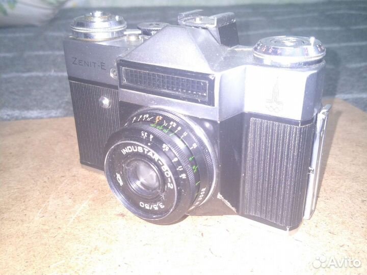 Плёночный фотоаппарат Зенит-Е