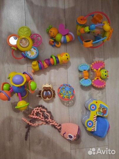Развивающие игрушки и погремушки пакетом (0-18мес)