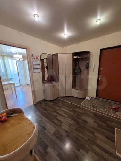 2-к. квартира, 56 м², 8/10 эт.