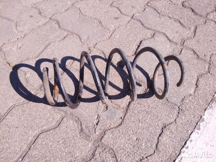 Передняя пружина Шкода Октавия А5