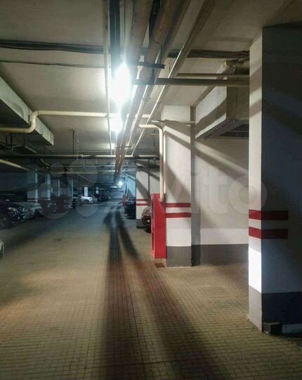 Машиноместо, 30 м²