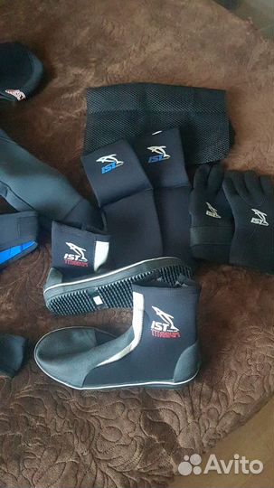 Гидрокостюм(снаряжение для дайвинга)