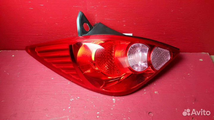 Фонар задний Nissan tiida 2007 26555-EM00A