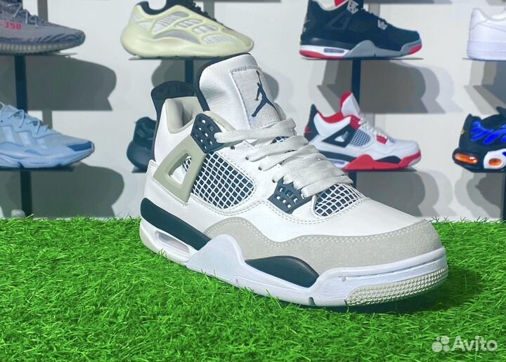 Nike Air Jordan 4 Retro Military Lux VR2