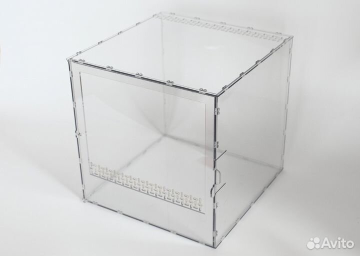 Пластиковые террариумы для пауков