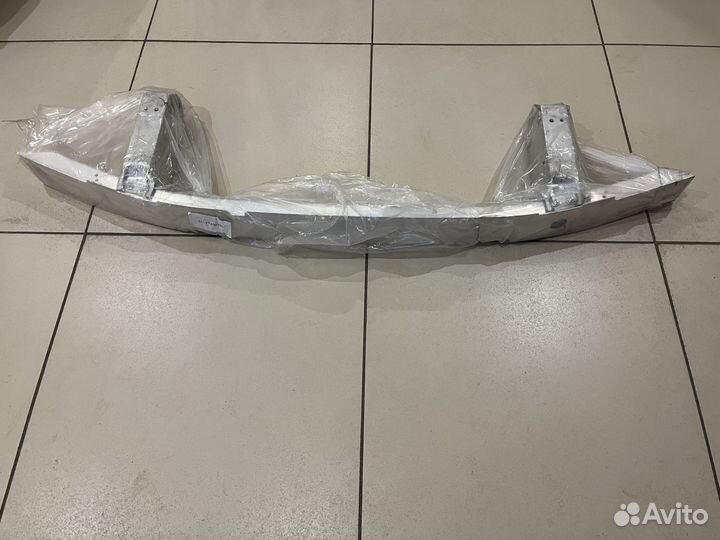 Усилитель переднего бампера BMW F10 всборе