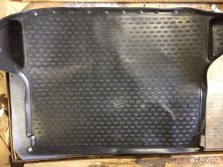Коврик в багажник