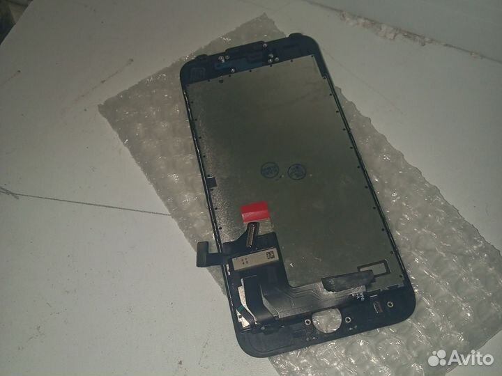 Стекло на iPhone 7