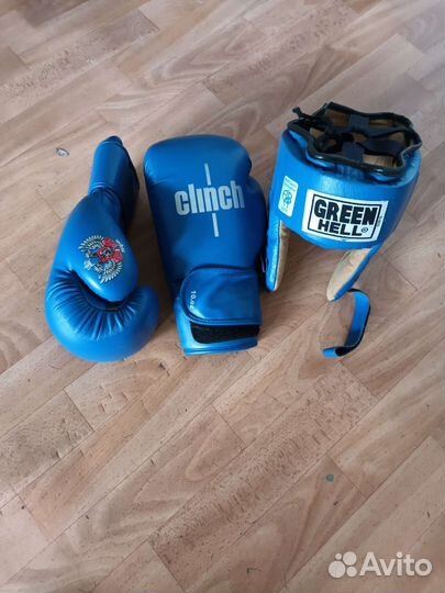 Боксерские перчатки