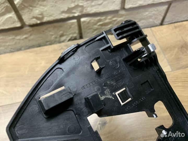 Skoda Kodiaq Кронштейн лобового стекла