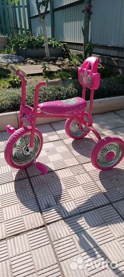 Детский трёхколёсный велосипед