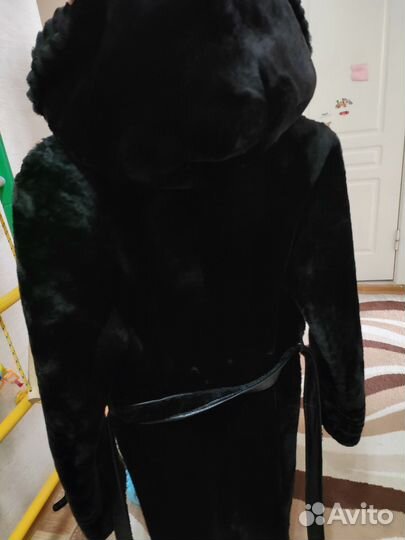 Шуба мутоновая с капюшоном 42-44