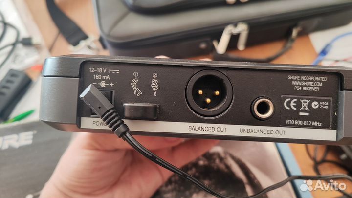 Радиомикрофон Shure PG58 + PG4