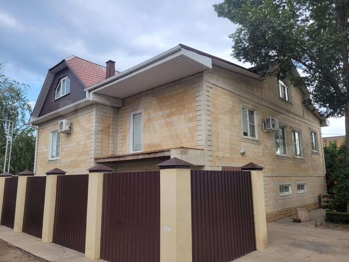 Дом 250 м² на участке 12 сот.