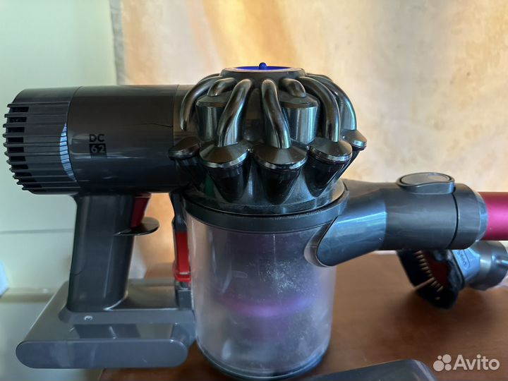 Пылесос dyson dc62
