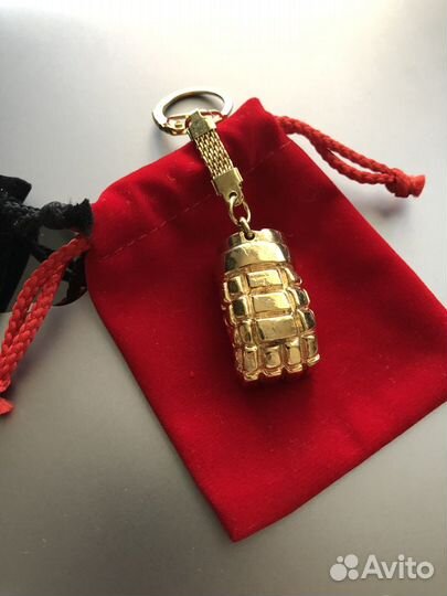 Хоккейные сувениры и футбольные