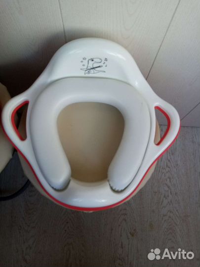 Детское сиденье на унитаз