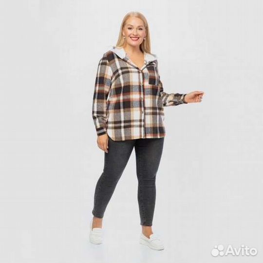 Модель plus size 50-52