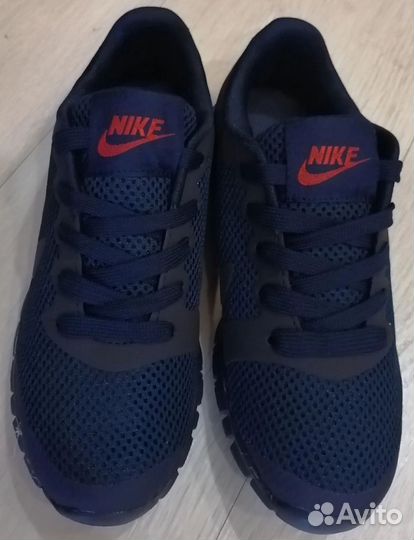 Кроссовки Nike новые