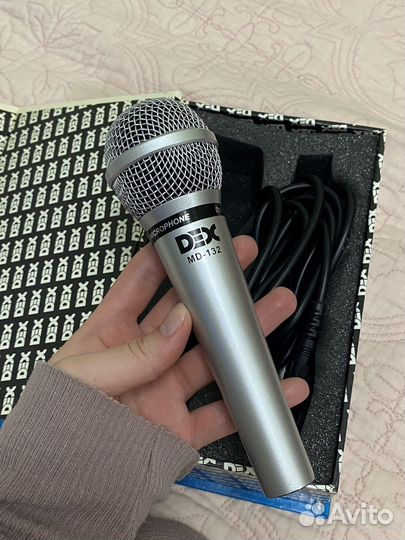 Универсальный динамический микрофон