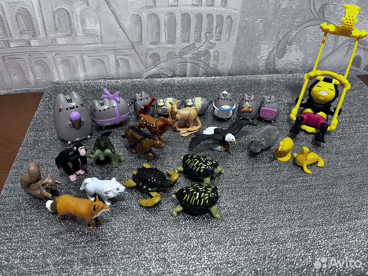 Небольшие игрушки разные Киндер, Pusheen, Sweetbox