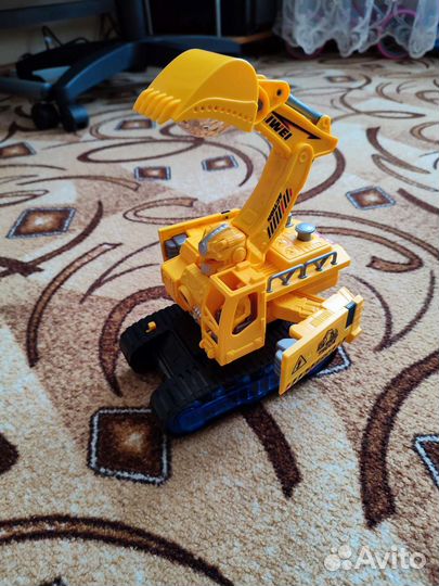 Экскаватор игрушка