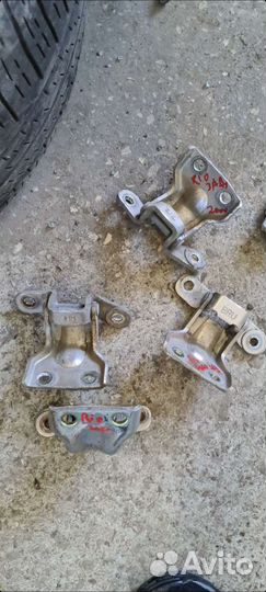 Петли дверей задних Kia Rio 2000 универсал