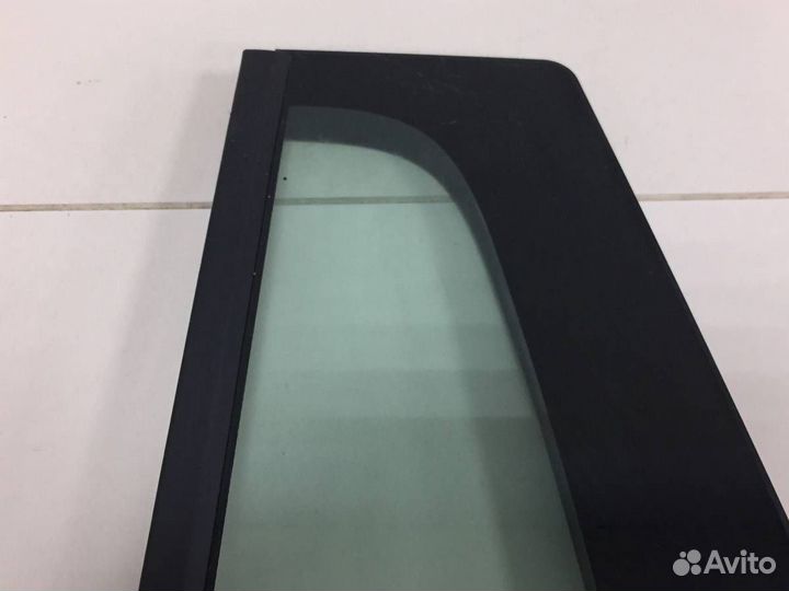 Стекло двери задней левой форточка Volkswagen Tigu
