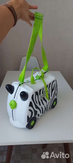 Чемодан на колесах детский trunki